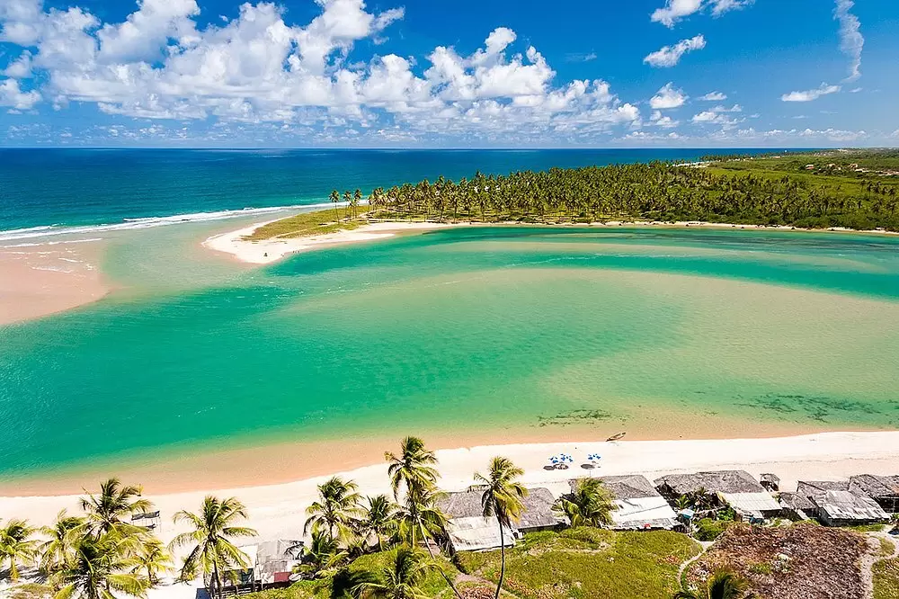 Quais são as cidades próximas de Salvador?
