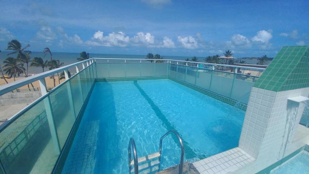 Hotel com piscina na praia de Cabo Branco